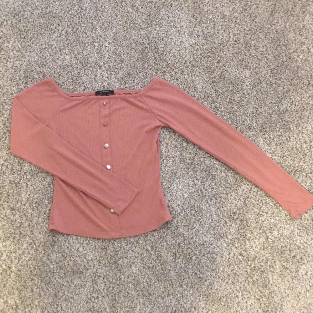 Pink shoulder top!